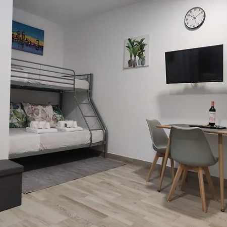 Casa Piramide 4 Wifi - Parking Y Terraza Privada Holiday home *